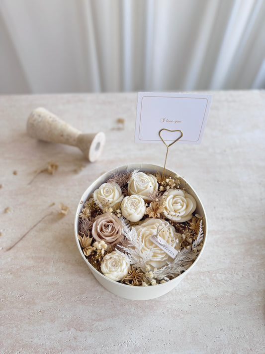French Ivory Fleur